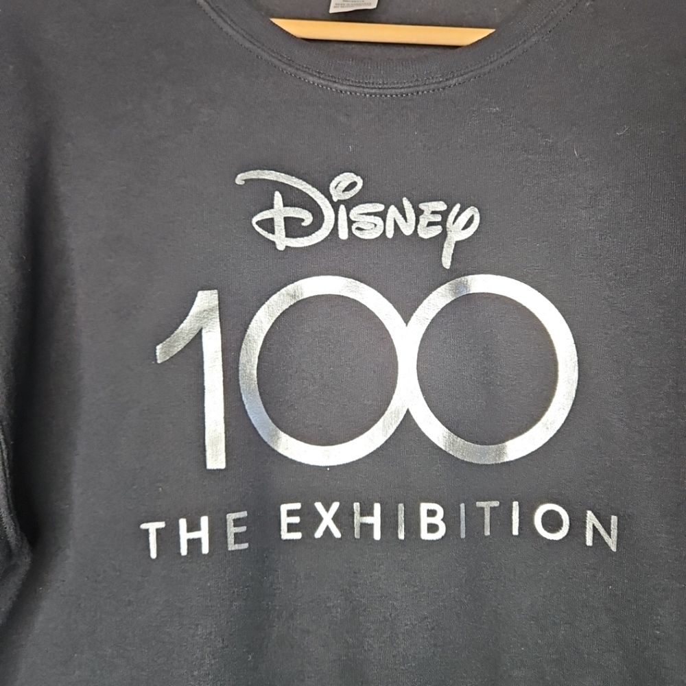 Disney 100 The Exhibition Crewneck Sweatshirt M Black Ltd Edition 100th Anniv - Picture 2 of 7